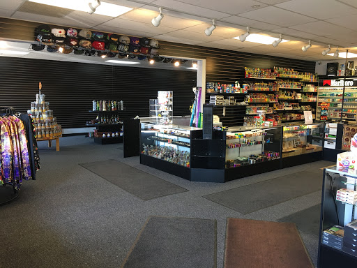 Vaporizer Store «Tha Head Shop Smoke Shop», reviews and photos, 737 E 9 Mile Rd, Ferndale, MI 48220, USA
