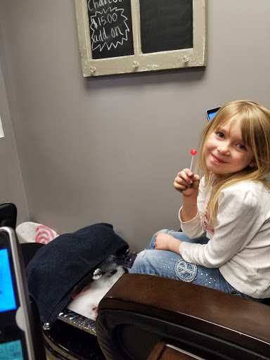 Tanning Salon «Indulge Salon & Tanning», reviews and photos, 1713 Commerce Dr, North Mankato, MN 56003, USA