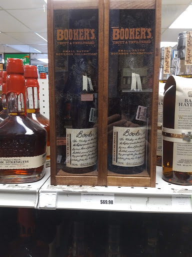 Liquor Store «Stadium Liquor Store», reviews and photos, 319 W 4th St, Covington, KY 41011, USA