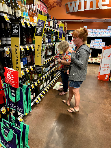 Grocery Store «Kroger», reviews and photos, 1571 N State St, Greenfield, IN 46140, USA