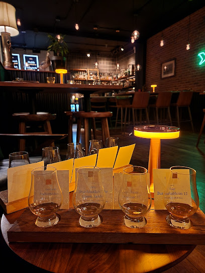 Montgomery Scotch Lounge