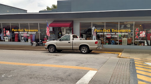 Thrift Store «Purr-fect Treasures (Animal Protection Association Thrift Store)», reviews and photos, 146 Spring St, Jeffersonville, IN 47130, USA