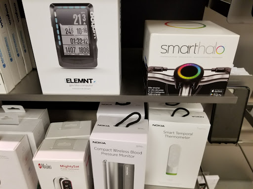 Shopping Mall «Willow Grove Park Mall», reviews and photos, 2500 W Moreland Rd, Willow Grove, PA 19090, USA