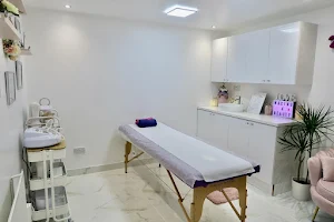 Waxing 4 Beauty - Salon for Body Wax, Facial Treatments & Laser Hair Removal w Professional Diode Machine image