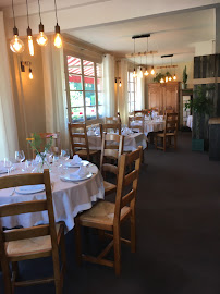 Atmosphère du Restaurant français Restaurant La Crémaillère à Saint-Maclou - n°1