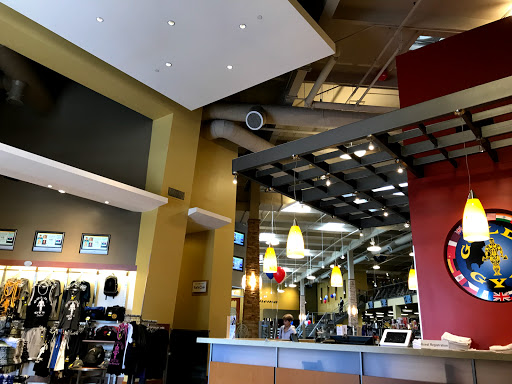 Golds Gym image