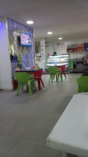 Paris Bakery, Beside First Bank, Adeoyo Junction, MKO Abiola Way, Oluyole, Ibadan, Nigeria, Jewelry Store, state Oyo