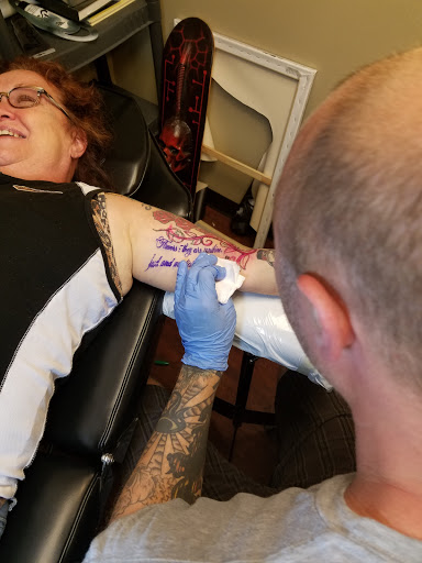 Tattoo Shop «Square City Tattoo», reviews and photos, 129 Main St C, Chardon, OH 44024, USA