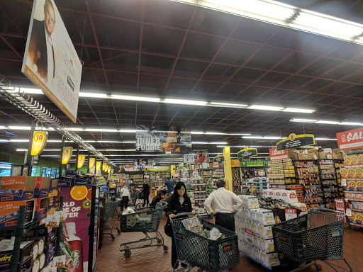 Supermarket «Fairway Market Douglaston», reviews and photos, 242-02 61st Ave, Queens, NY 11362, USA