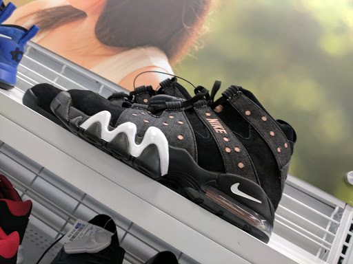 Clothing Store «Ross Dress for Less», reviews and photos, 2150 Southgate Rd, Colorado Springs, CO 80906, USA