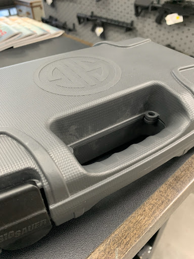 Gun Shop «Modern Outfitters», reviews and photos, 1632 South Irving Boulevard, Dallas, TX 75207, USA