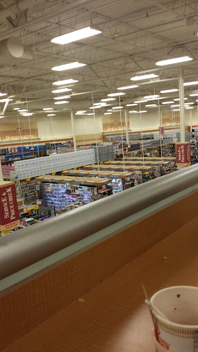 Grocery Store «Fred Meyer», reviews and photos, 777 NW Kings Blvd, Corvallis, OR 97330, USA