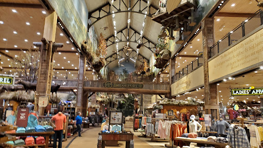 Sporting Goods Store «Bass Pro Shops», reviews and photos, 1 Bass Pro Dr, Bridgeport, CT 06608, USA