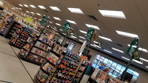 Grocery Store «Lunds & Byerlys Highland Park», reviews and photos, 2128 Ford Pkwy, St Paul, MN 55116, USA