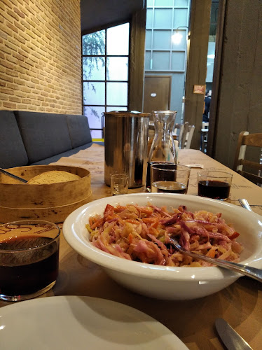 Opinii despre Ρακαδημία Ποτοεδεσματοπωλείο în Αιγάλεω - Εστιατόριο