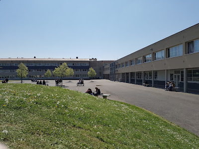 Lycée Geoffroy Saint-Hilaire à Étampes