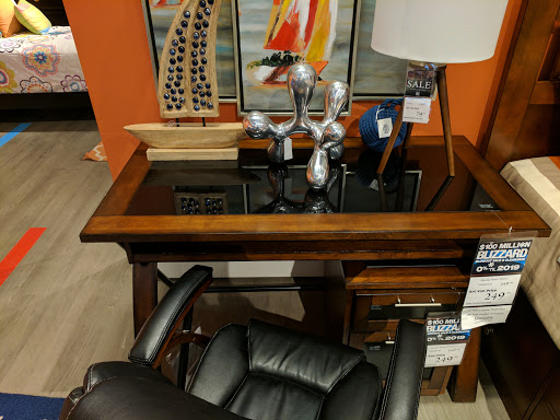 Furniture Store «Art Van Furniture - Toledo (Holland)», reviews and photos, 1301 E Mall Dr, Holland, OH 43528, USA