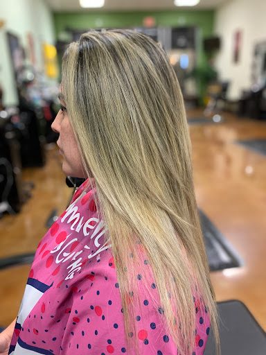 Beauty Salon «Clip & Flip Hair Salon», reviews and photos, 8802 Potranco Rd #108, San Antonio, TX 78251, USA