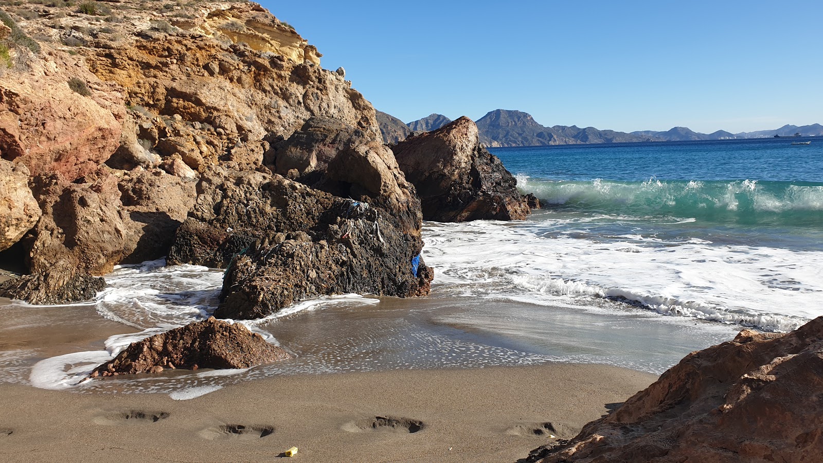 Playa de la Avispa'in fotoğrafı çok temiz temizlik seviyesi ile