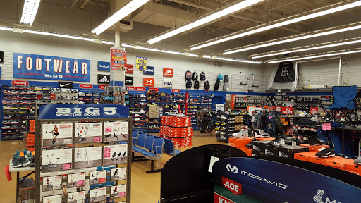 Sporting Goods Store «Big 5 Sporting Goods», reviews and photos, 1746 W Olive Ave, Merced, CA 95348, USA