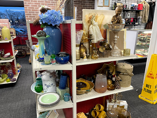 Thrift Store «The Salvation Army Family Store & Donation Center», reviews and photos, 31015 Harper Ave, St Clair Shores, MI 48080, USA