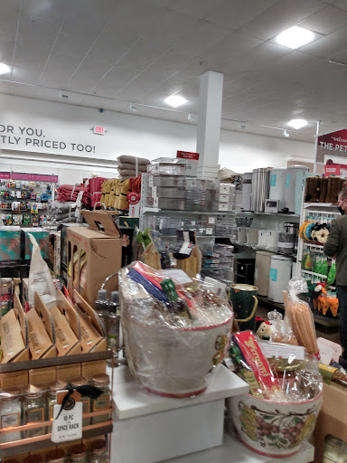 Department Store «HomeGoods», reviews and photos, 67 Newtown Rd, Danbury, CT 06810, USA