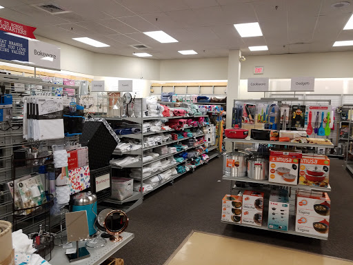 Clothing Store «Burlington Coat Factory», reviews and photos, 233 Broad St, Bridgewater, MA 02324, USA