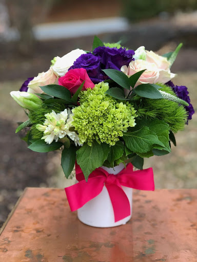 Florist «Petals Flowers & Fine Gifts», reviews and photos, 4 Rockland Rd, Wilmington, DE 19807, USA