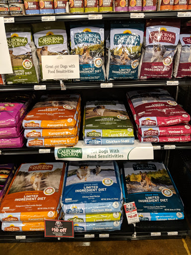 Pet Supply Store «The Natural Dog Pet Food Market», reviews and photos, 29 Miller St, Winston-Salem, NC 27104, USA