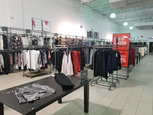 Department Store «Saks OFF 5TH», reviews and photos, 3310 Livermore Outlets Dr, Livermore, CA 94551, USA