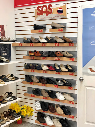 Shoe Store «SAS Shoes», reviews and photos, 44 Miracle Mile, Coral Gables, FL 33134, USA