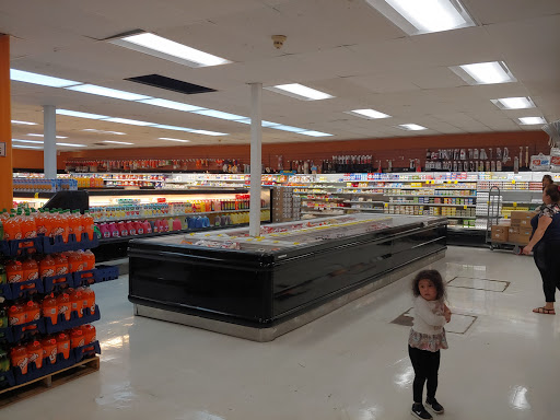 Supermarket «Superfood Marketplace - Allentown, PA», reviews and photos, 704 W Emmaus Ave, Allentown, PA 18103, USA