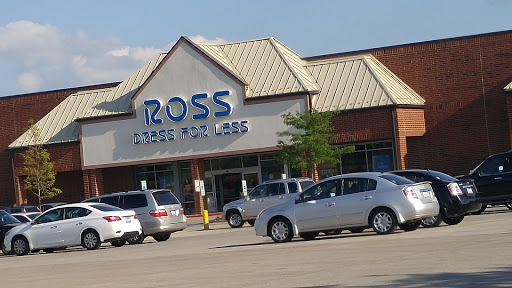 Clothing Store «Ross Dress for Less», reviews and photos, 350 W Army Trail Rd, Bloomingdale, IL 60108, USA