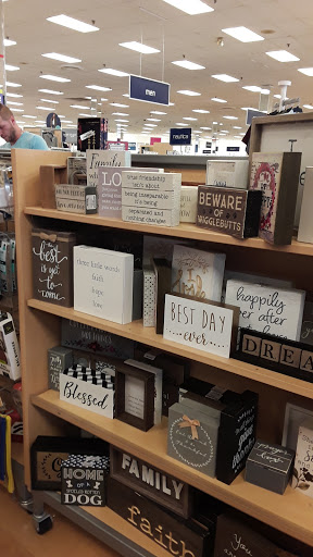 Department Store «Marshalls», reviews and photos, 87 Main St, Stoneham, MA 02180, USA