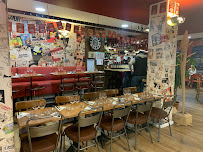 Atmosphère du Restaurant français Chez Papa Asnières à Asnières-sur-Seine - n°18