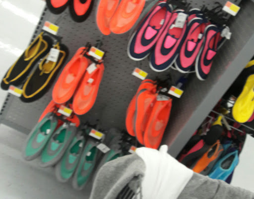 Discount Store «Walmart», reviews and photos, 1180 Fall River Ave, Seekonk, MA 02771, USA