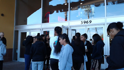 Movie Theater «Regal Cinemas Modesto 10», reviews and photos, 3969 McHenry Ave, Modesto, CA 95356, USA