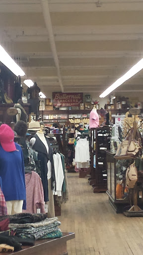 General Store «Mast General Store Winston-Salem», reviews and photos, 516 Trade St NW, Winston-Salem, NC 27101, USA