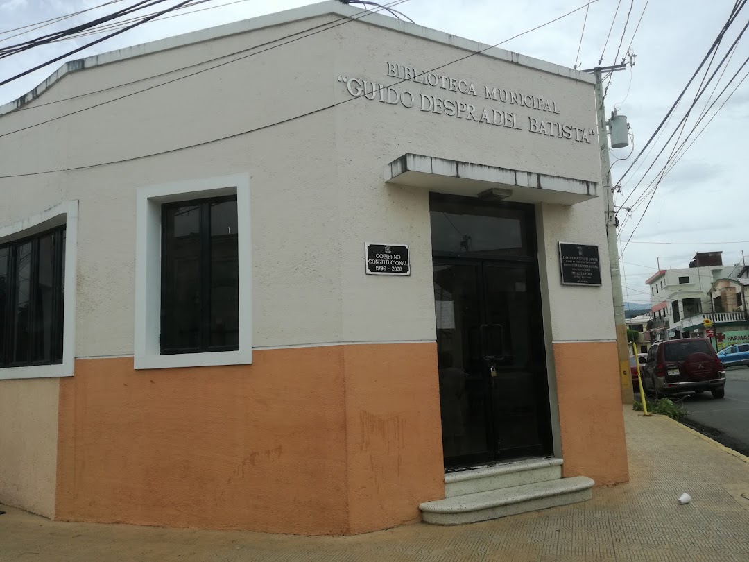 Biblioteca Municipal Guido Despradel Batista