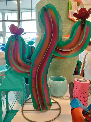 Department Store «T.J. Maxx & HomeGoods», reviews and photos, 7 Neponset St, Worcester, MA 01606, USA