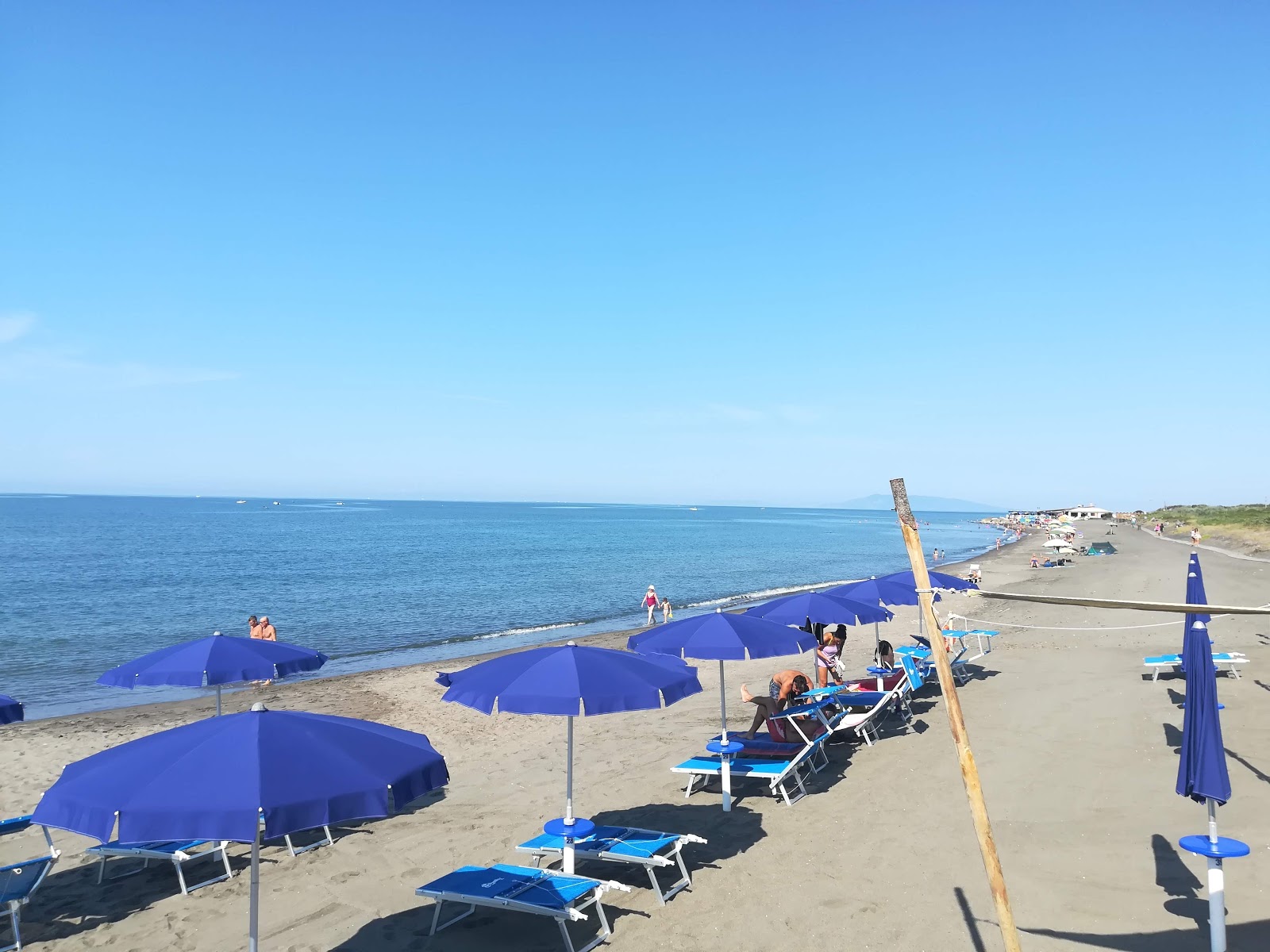 Fotografie cu Montalto Marina beach III zonă de stațiune de pe plajă