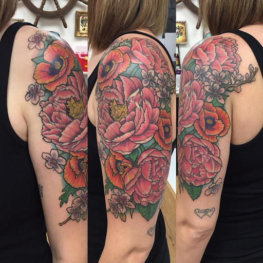 Tattoo Shop «Amarok Tattoo Studio», reviews and photos, 10 8th St N #200, Fargo, ND 58102, USA