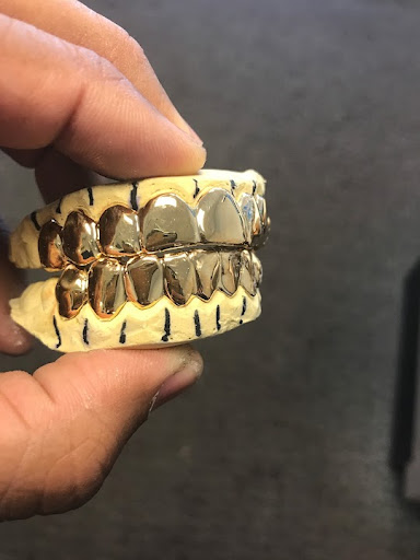 Watch Repair Service «Golden Jewelers - Memphis», reviews and photos, 2926 Lamar Ave, Memphis, TN 38114, USA