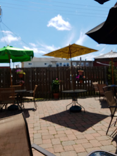 Wine Bar «Daly Creek Winery & Bistro», reviews and photos, 106 N Fort Ave, Anamosa, IA 52205, USA