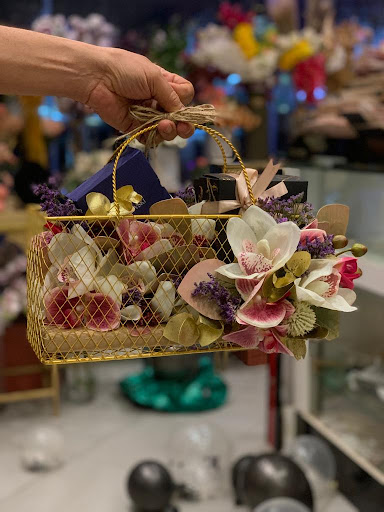 ريبون للهدايا والورود 