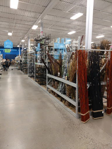 Home Goods Store «At Home», reviews and photos, 5901 Mercury Dr, Dearborn, MI 48126, USA