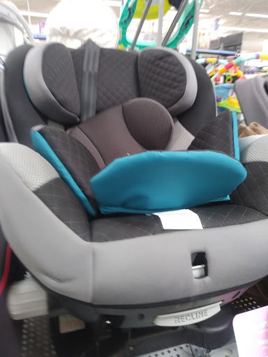 Department Store «Walmart Supercenter», reviews and photos, 2151 W Oaklawn Rd, Pleasanton, TX 78064, USA