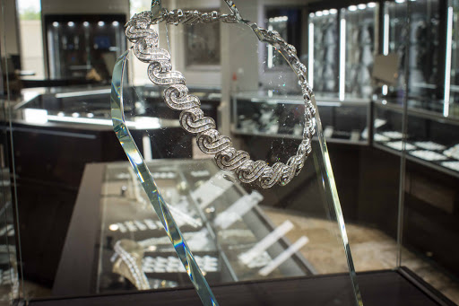 Pawn Shop «Golden Nugget Pawn & Jewelry», reviews and photos, 2132 US-19, Holiday, FL 34691, USA