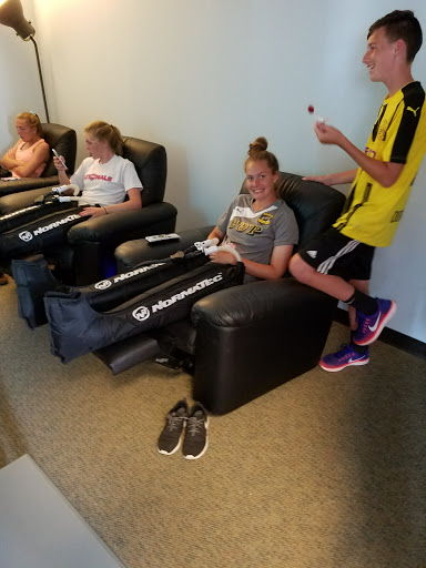 Used Clothing Store «Clothes Mentor-Frisco», reviews and photos, 12021 Dallas Pkwy #100, Frisco, TX 75033, USA