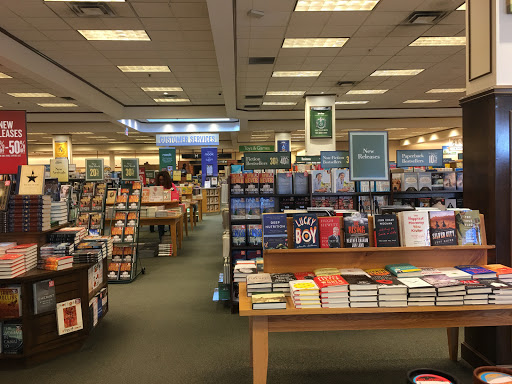Book Store «Barnes & Noble», reviews and photos, 801 W 15th St E, Plano, TX 75075, USA
